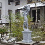 Бетонна Скульптура Дівчина з Глечиком №2 для саду - Зображення 2