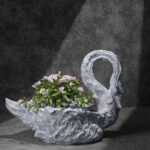 Вулична Бетонна Ваза для квітів Лебідь